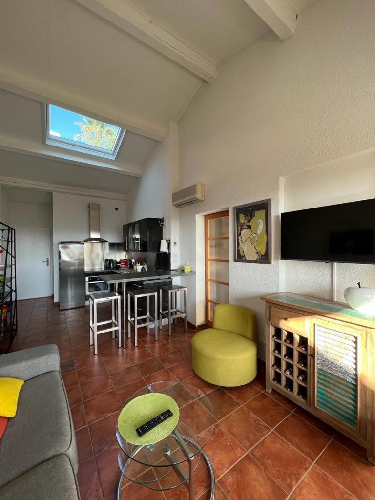 Appartement Vue Sur Mer, Piscine, Garage Prive Bormes-les-Mimosas Extérieur photo